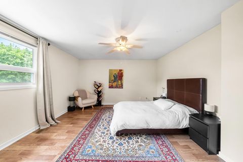 Photo 26 at 237 Churchill Avenue, Willowdale West, Toronto