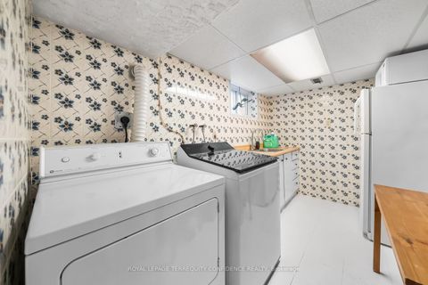 Photo 32 at 237 Churchill Avenue, Willowdale West, Toronto