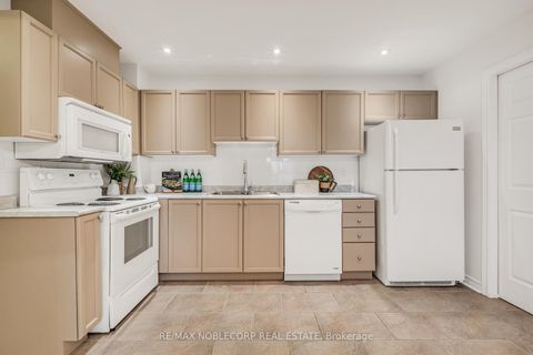 Photo 17 at 319 - 121 Woodbridge Avenue, West Woodbridge, Vaughan