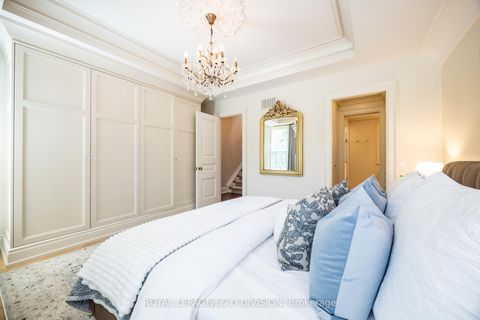 Photo 23 at 36 Boswell Avenue, Annex, Toronto