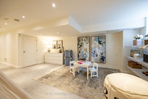 Photo 34 at 36 Boswell Avenue, Annex, Toronto