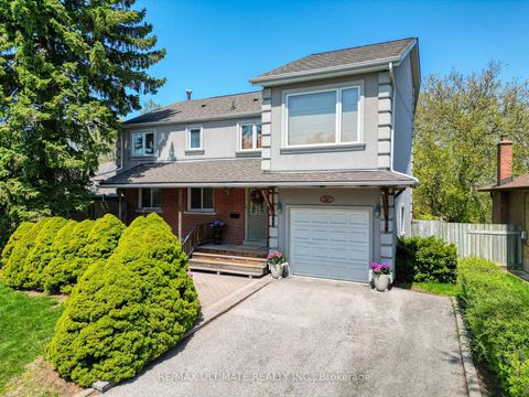 Photo 1 at 103 Weir Crescent, West Hill, Toronto