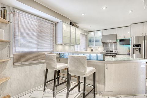 Photo 4 at 103 Weir Crescent, West Hill, Toronto
