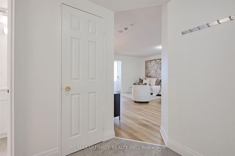 Photo 3 at 2206 - 55 Centre Avenue, Bay Street Corridor, Toronto