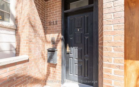 Photo 3 at 211 Mutual Street, Yonge Corridor, Toronto