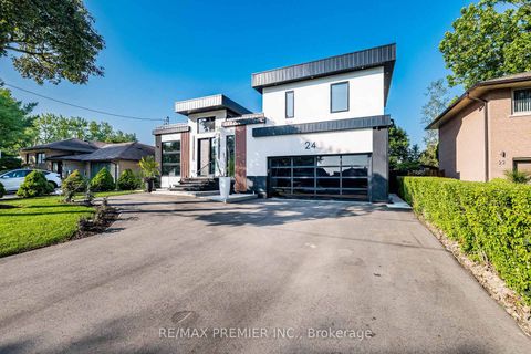 Photo 1 at 24 Gosling Road, Maple, Vaughan
