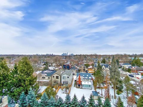 Photo 24 at 316 - 25 Earlington Avenue E, Kingsway South, Toronto