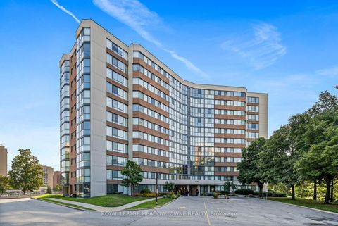 Photo 1 at 506 - 1230 Marlborough Court, CP College Park, Oakville