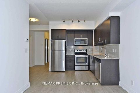 Photo 5 at LP 4 - 3600 Highway 7 Road, Vaughan Corporate Centre, Vaughan