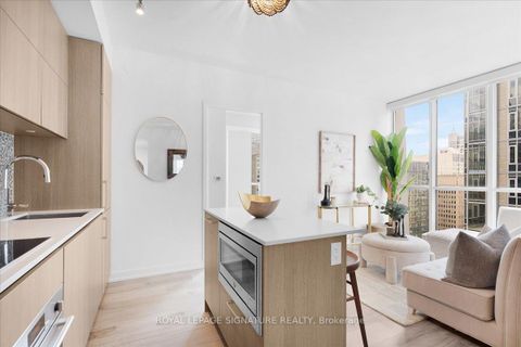 Photo 3 at 1402 - 1 Yorkville Avenue, Annex, Toronto