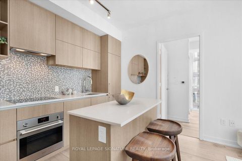 Photo 4 at 1402 - 1 Yorkville Avenue, Annex, Toronto
