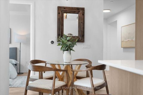 Photo 7 at 1402 - 1 Yorkville Avenue, Annex, Toronto