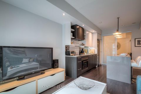 Photo 9 at 724 - 1830 Bloor Street W, High Park North, Toronto