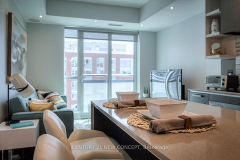 Photo 13 at 724 - 1830 Bloor Street W, High Park North, Toronto