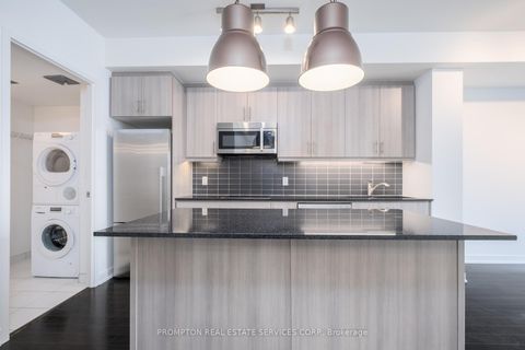 Photo 4 at 807 - 1 The Esplanade, Waterfront Communities C8, Toronto