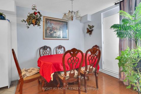 Photo 5 at 909 - 45 Silverstone Drive, Jamestown, Toronto