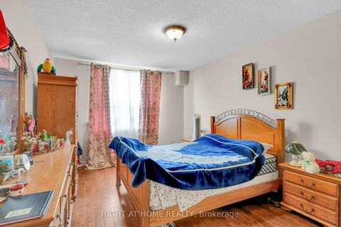 Photo 7 at 909 - 45 Silverstone Drive, Jamestown, Toronto