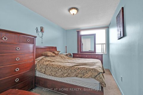Photo 12 at 909 - 45 Silverstone Drive, Jamestown, Toronto