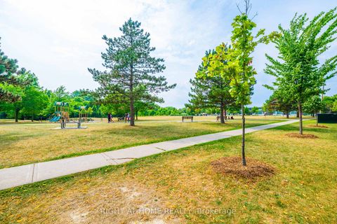 Photo 16 at 909 - 45 Silverstone Drive, Jamestown, Toronto