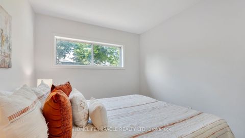 Photo 22 at 8 Hollyhedge Drive, Bendale, Toronto