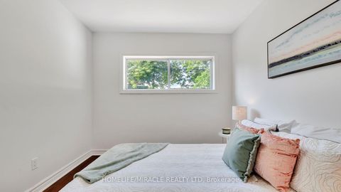 Photo 28 at 8 Hollyhedge Drive, Bendale, Toronto