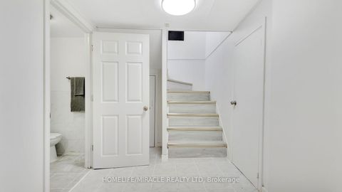 Photo 30 at 8 Hollyhedge Drive, Bendale, Toronto