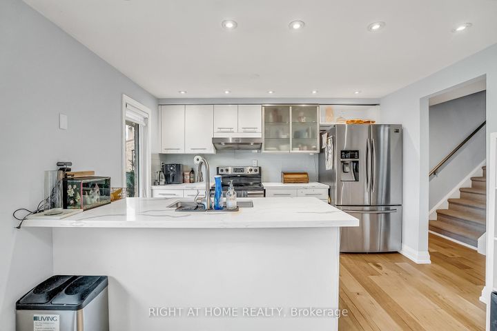 Photo 19 at 6824 Avila Road, Meadowvale, Mississauga