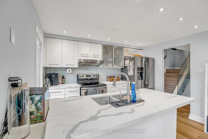 Photo 20 at 6824 Avila Road, Meadowvale, Mississauga