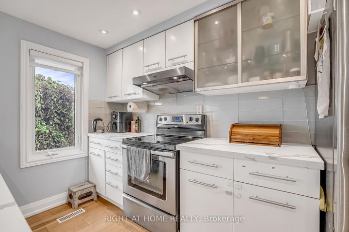Photo 21 at 6824 Avila Road, Meadowvale, Mississauga