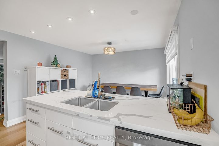 Photo 22 at 6824 Avila Road, Meadowvale, Mississauga