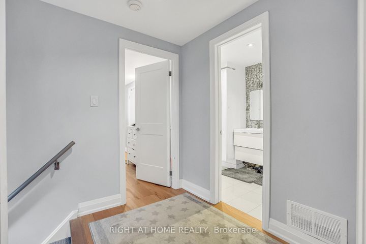 Photo 26 at 6824 Avila Road, Meadowvale, Mississauga