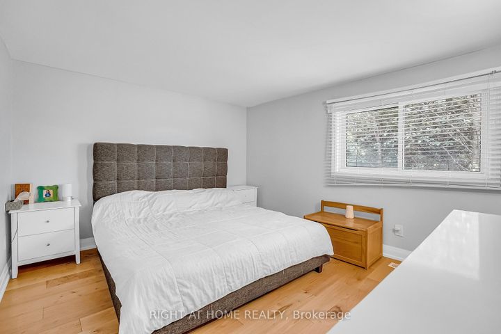Photo 28 at 6824 Avila Road, Meadowvale, Mississauga