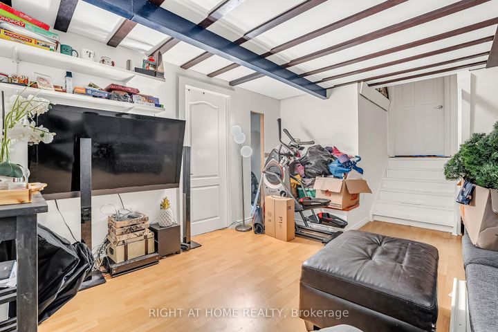Photo 39 at 6824 Avila Road, Meadowvale, Mississauga