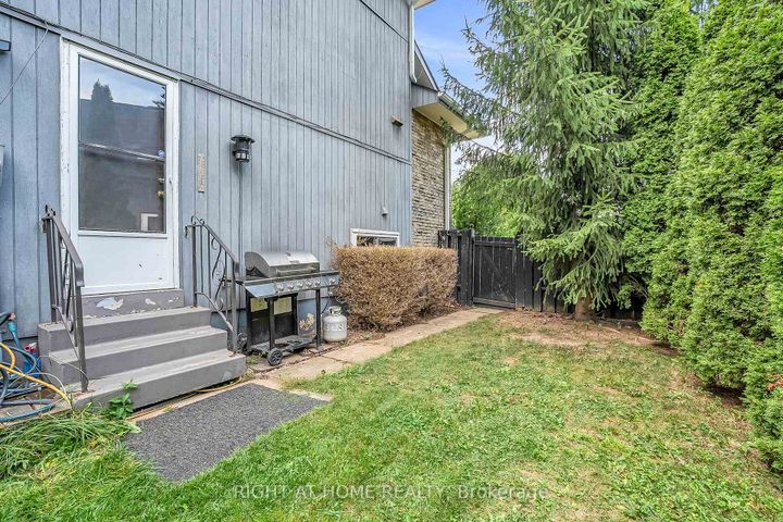 Photo 45 at 6824 Avila Road, Meadowvale, Mississauga