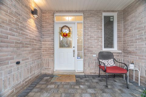Photo 4 at 35 - 2295 Rochester Circle, BC Bronte Creek, Oakville