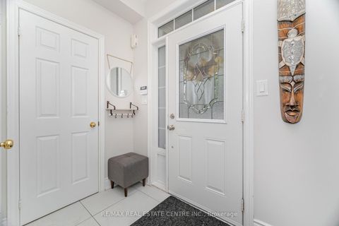 Photo 5 at 35 - 2295 Rochester Circle, BC Bronte Creek, Oakville