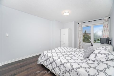 Photo 29 at 35 - 2295 Rochester Circle, BC Bronte Creek, Oakville