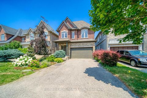 Photo 1 at 166 Townsgate Drive, Yorkhill, Vaughan