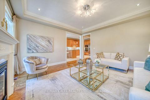 Photo 10 at 166 Townsgate Drive, Yorkhill, Vaughan