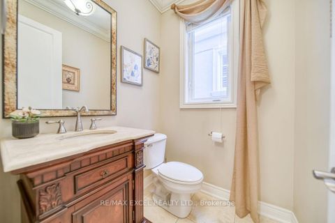 Photo 17 at 166 Townsgate Drive, Yorkhill, Vaughan