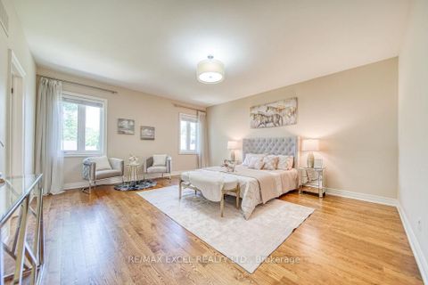 Photo 20 at 166 Townsgate Drive, Yorkhill, Vaughan