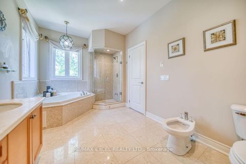Photo 23 at 166 Townsgate Drive, Yorkhill, Vaughan