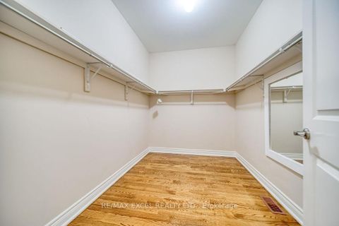 Photo 24 at 166 Townsgate Drive, Yorkhill, Vaughan
