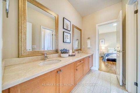 Photo 26 at 166 Townsgate Drive, Yorkhill, Vaughan