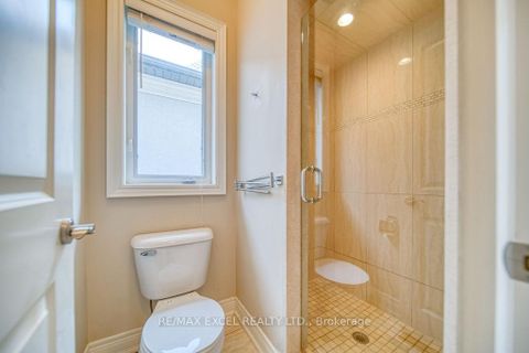 Photo 27 at 166 Townsgate Drive, Yorkhill, Vaughan