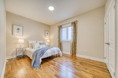 Photo 28 at 166 Townsgate Drive, Yorkhill, Vaughan