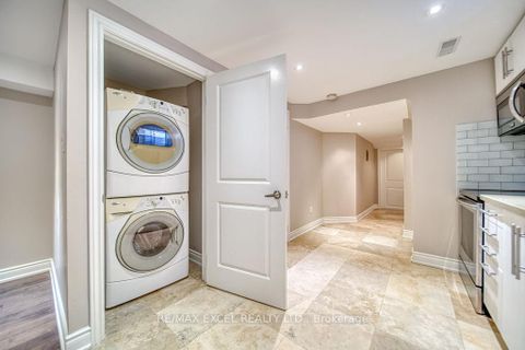 Photo 41 at 166 Townsgate Drive, Yorkhill, Vaughan
