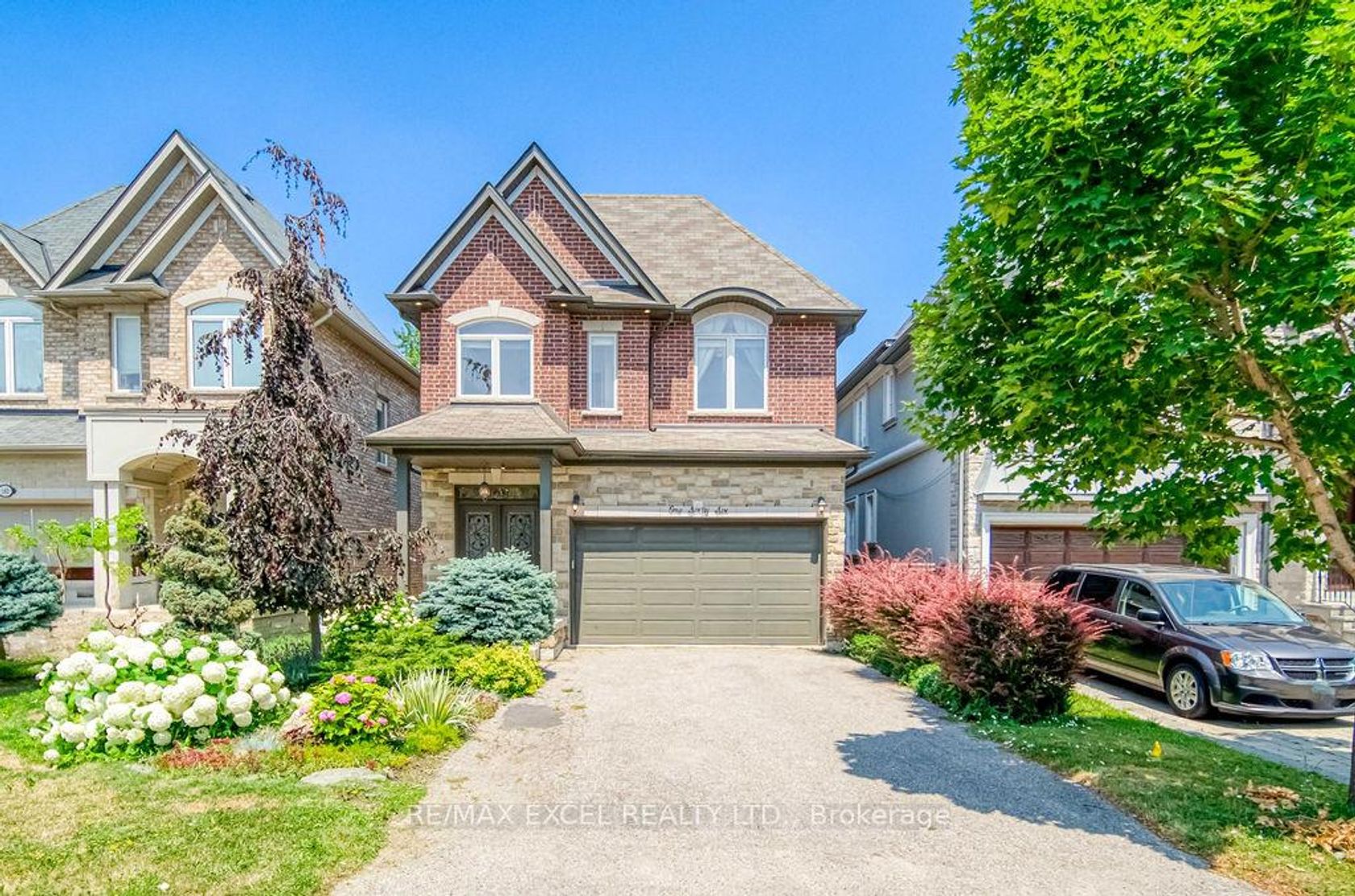 166 Townsgate Drive, Yorkhill, Vaughan 
