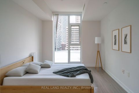 Photo 9 at 814 - 33 Helendale Avenue, Eglinton, Toronto