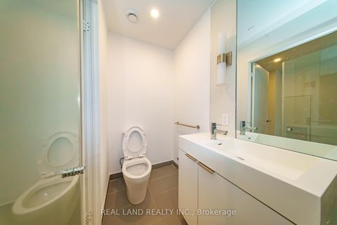 Photo 14 at 814 - 33 Helendale Avenue, Eglinton, Toronto Photo 14 at 814 - 33 Helendale Avenue, Eglinton, Toronto